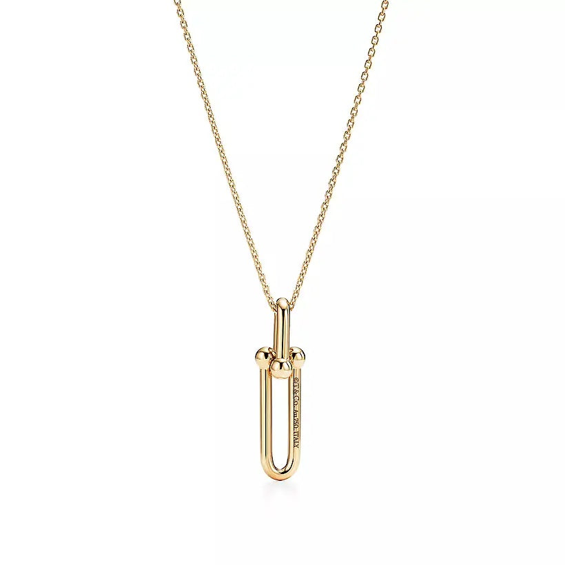 Auriel Elongated Link Pendant-Necklaces-Blizzm