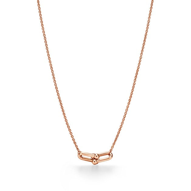 Auriel Link Pendant-Necklaces-Blizzm