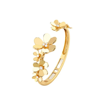 Seven Flower Clover Bracelet-Bracelets-Blizzm