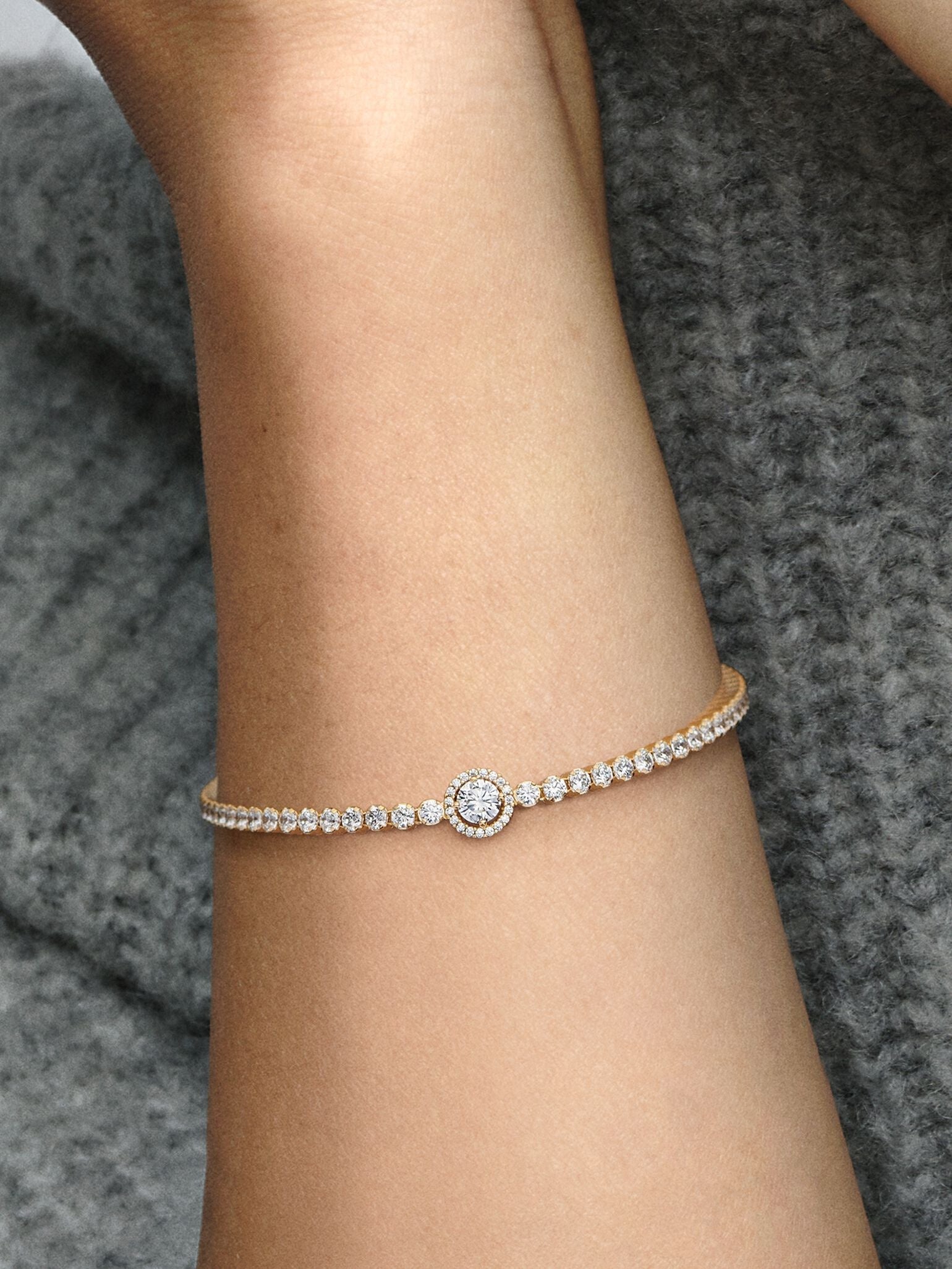 Sparkling Halo Tennis Bracelet-Bracelets-Blizzm