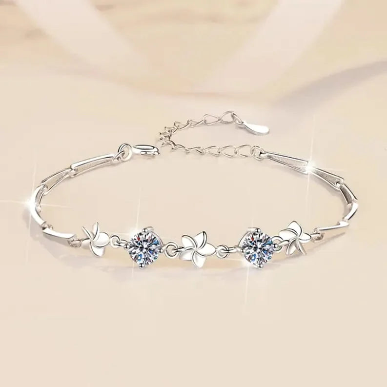 Round Cut Moissanite Gold Bracelet