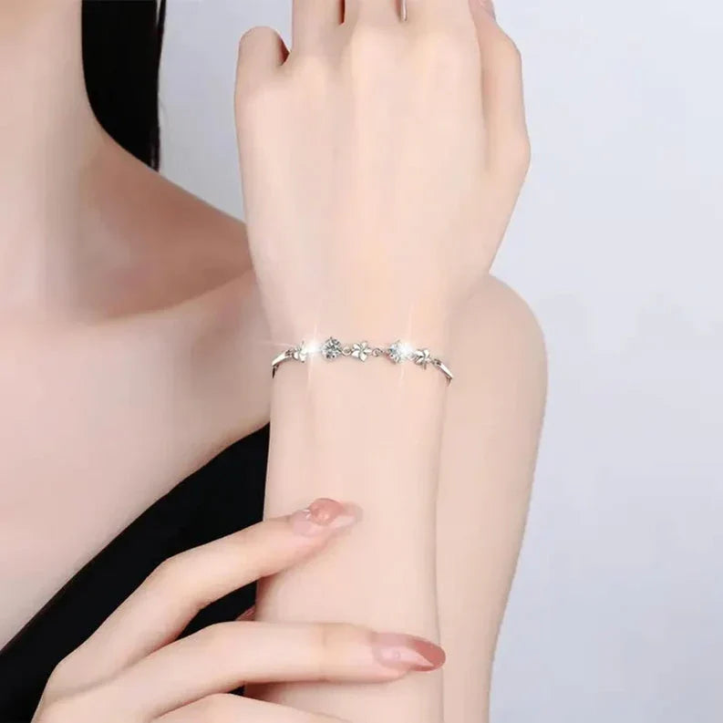 Round Cut Moissanite Gold Bracelet